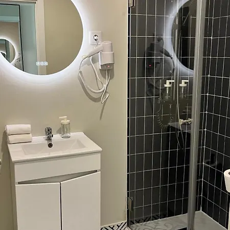 - Apartament Lizbona